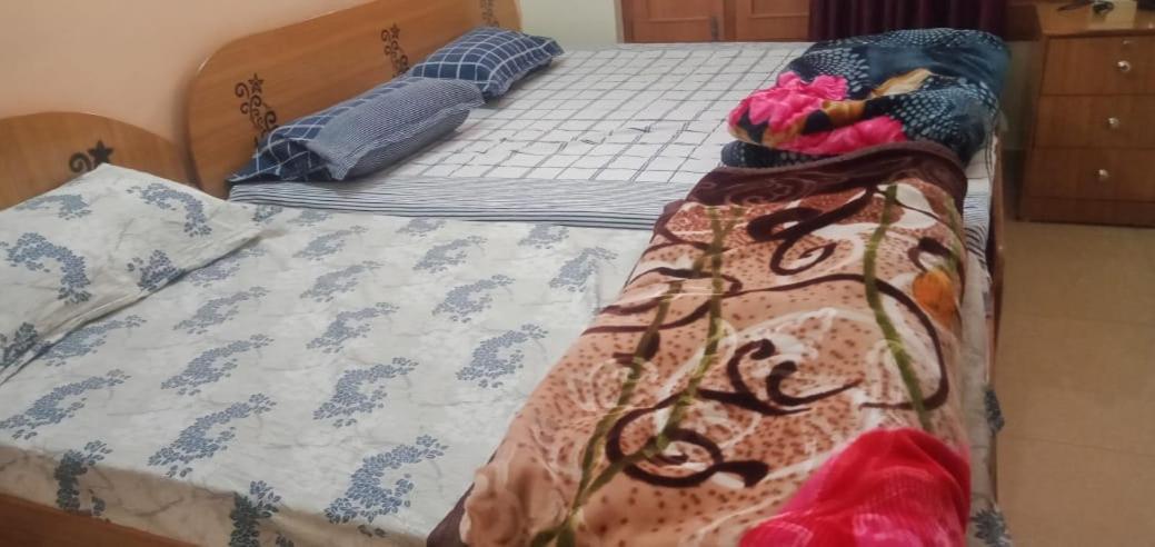 Anant Paying Guest House Ayodhya Bagian luar foto