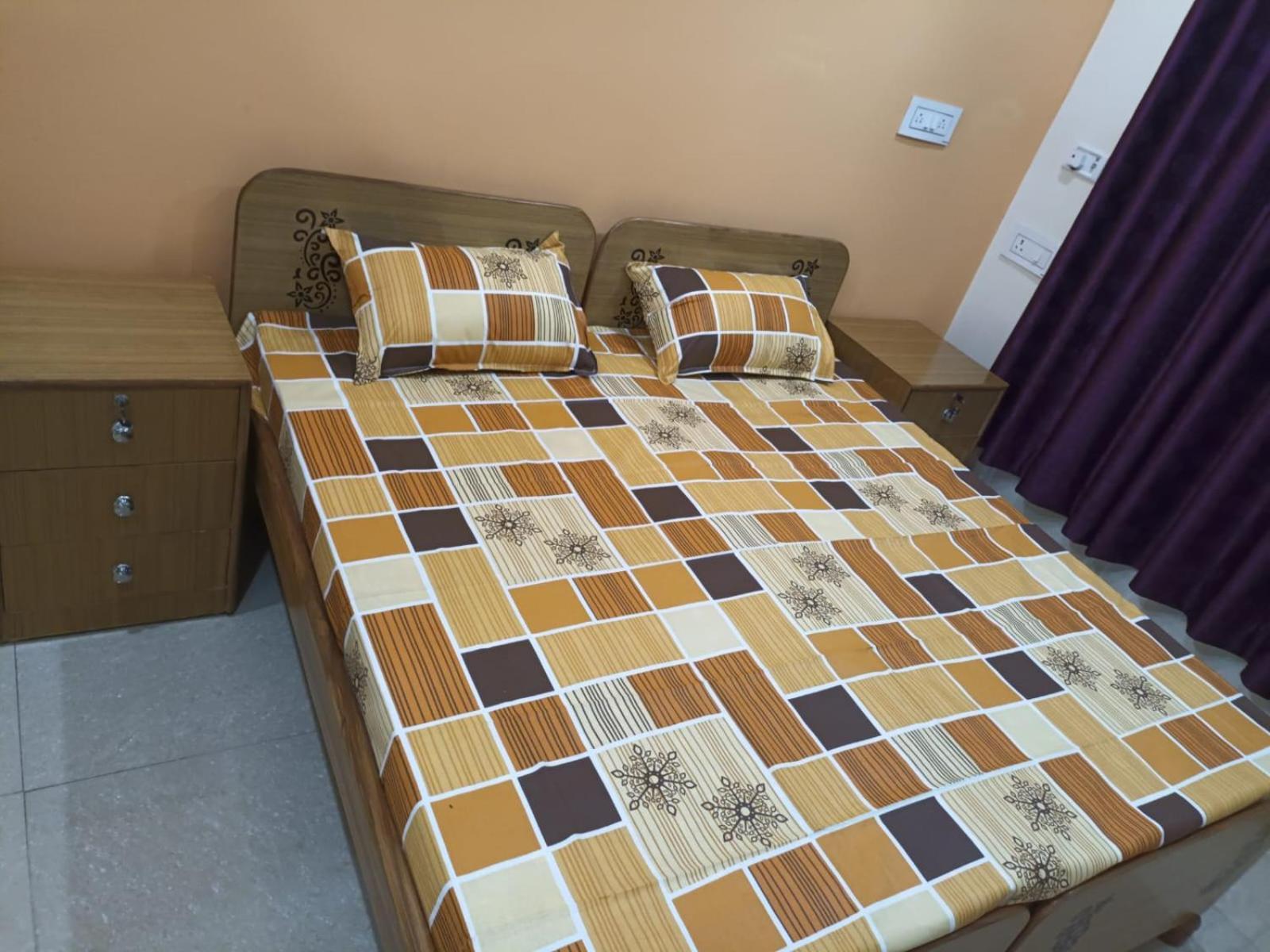 Anant Paying Guest House Ayodhya Bagian luar foto