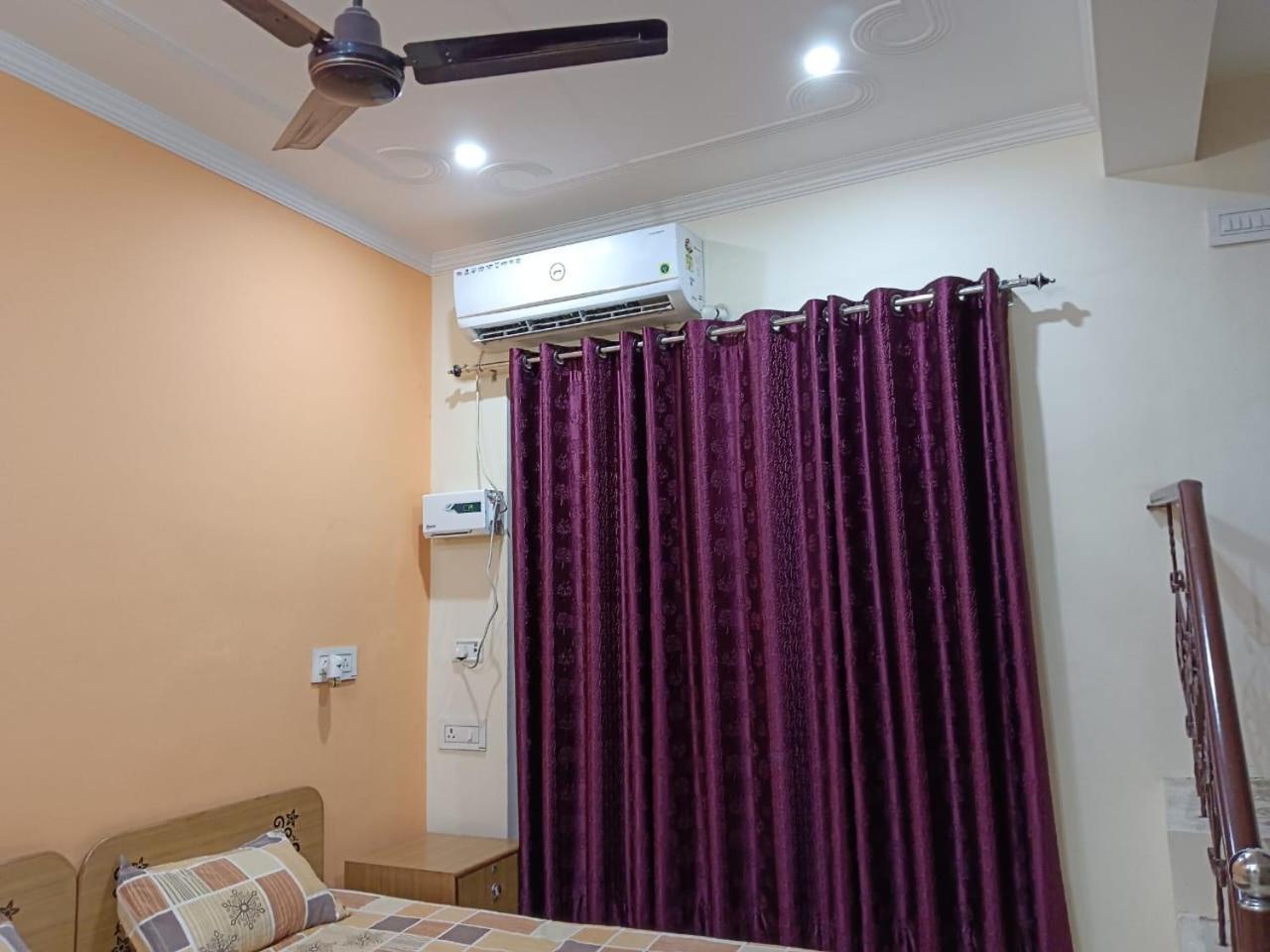 Anant Paying Guest House Ayodhya Bagian luar foto